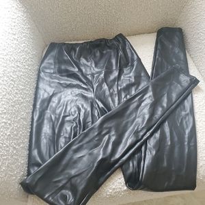 Aritzia faux leather leggings Wilfred Free Daria pant size Small